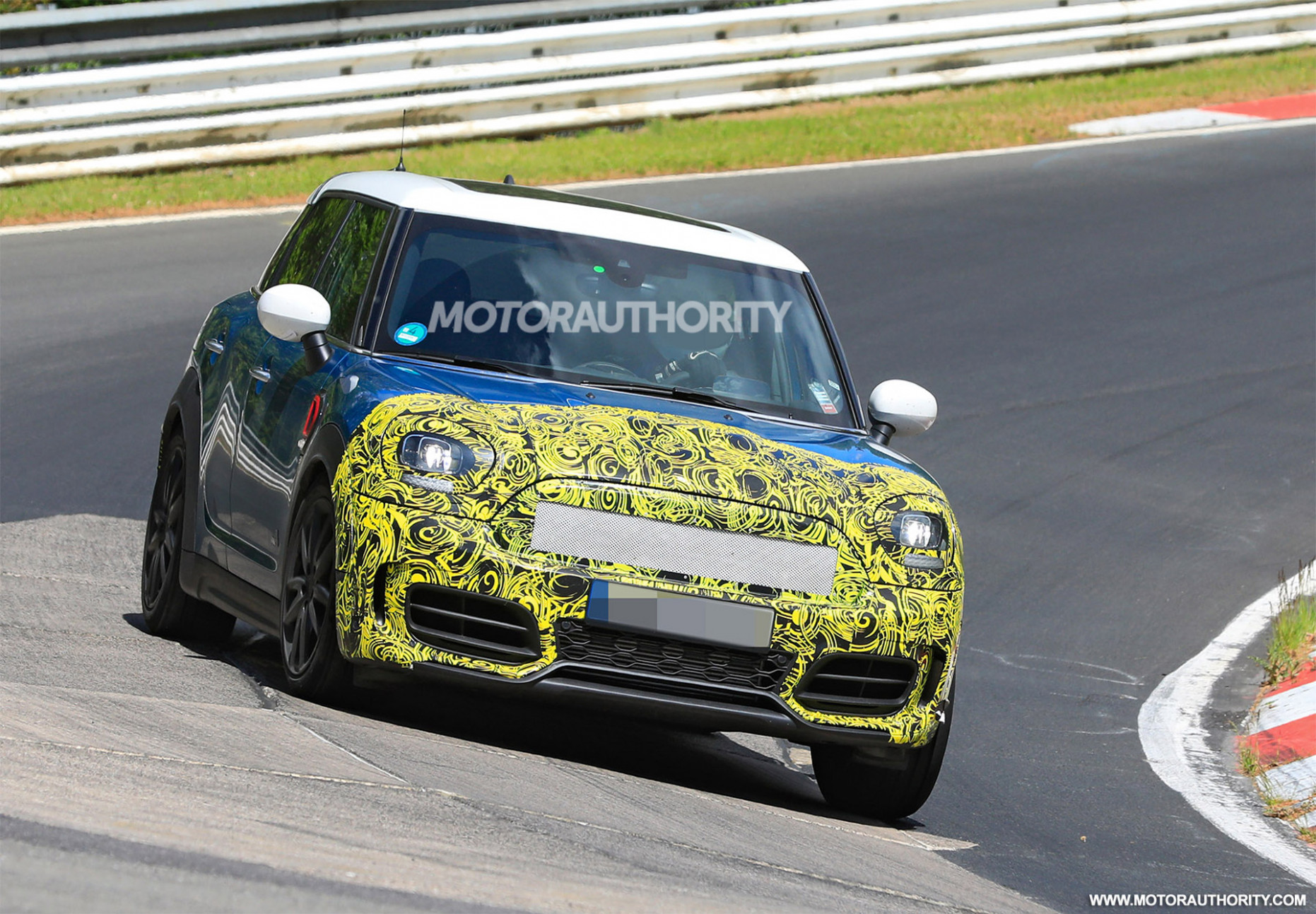 10 Mini Countryman spy shots - Spy Shots Mini Countryman