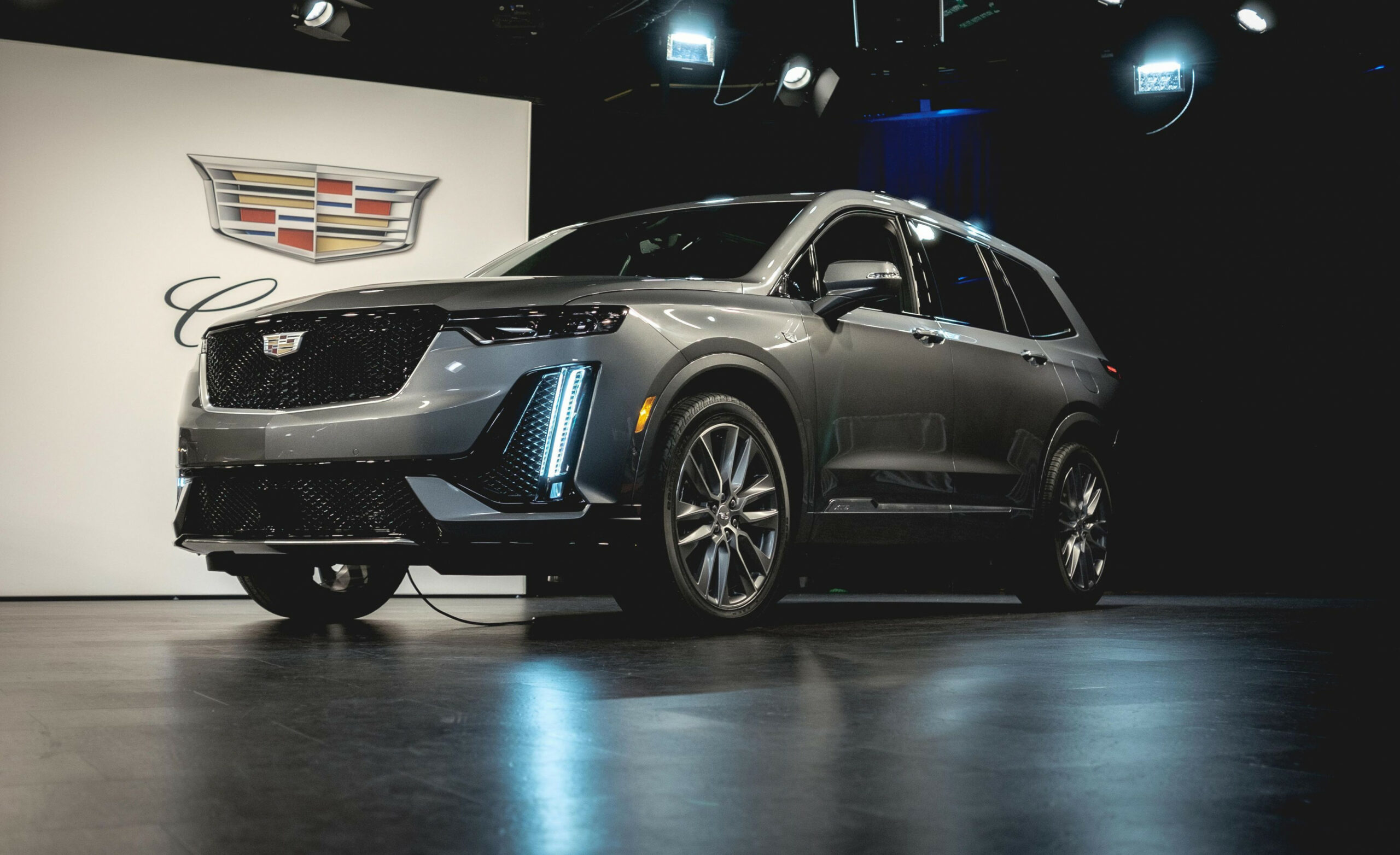 11 Cadillac XT11 Three-Row Luxury SUV – Specs, Release Date - 2024 Spy Shots Cadillac Xt5